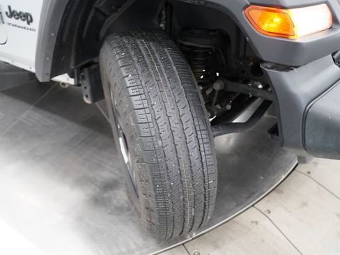 Used 2024 Jeep Wrangler Sport image 66