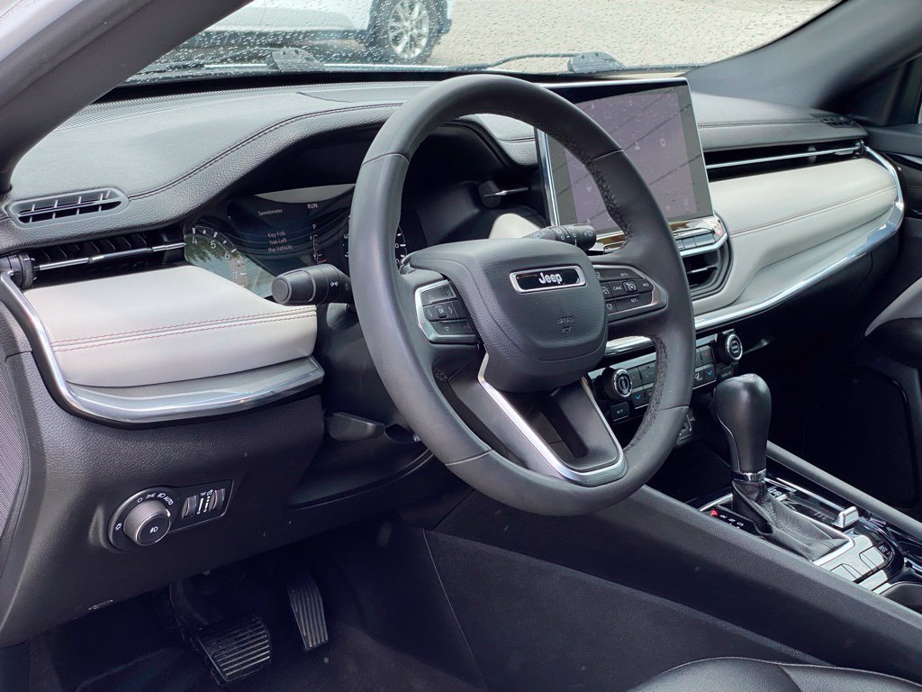 Used 2024 Jeep Compass Limited AWD/4WD image 10