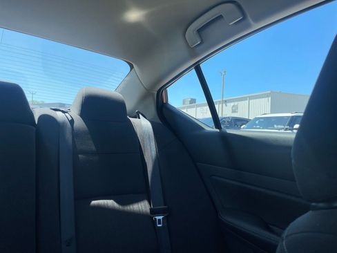 Used 2025 Nissan Altima 2.5 SV FWD image 32