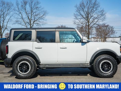 Used 2021 Ford Bronco Outer Banks w/ Sasquatch Package image 3