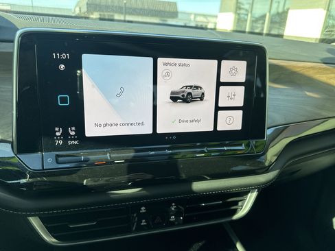 Used 2024 Volkswagen Atlas SE image 17