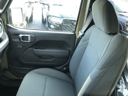 New 2026 Jeep Gladiator Willys image 30