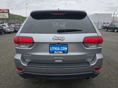 Used 2020 Jeep Grand Cherokee Laredo