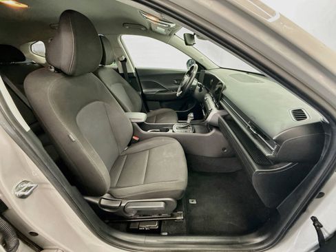 Used 2025 Hyundai Kona SEL FWD image 30
