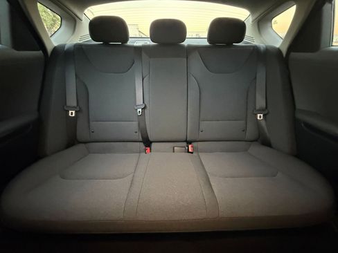 Used 2025 Kia K4 LXS image 37