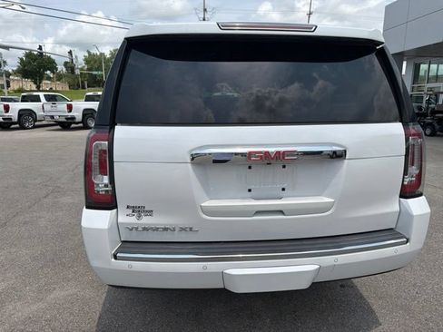 Used 2016 GMC Yukon XL Denali w/ Open Road Package AWD/4WD image 24