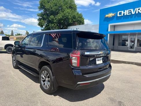 Used 2023 Chevrolet Suburban LT w/ Luxury Package AWD/4WD image 7