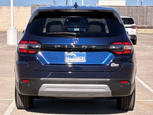 Certified 2025 Honda Pilot EX-L image 5