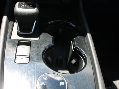 Used 2024 Nissan Rogue SV AWD/4WD image 44