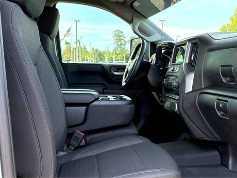 Used 2025 Chevrolet Silverado 2500 Custom w/ Custom Convenience Package AWD/4WD image 9