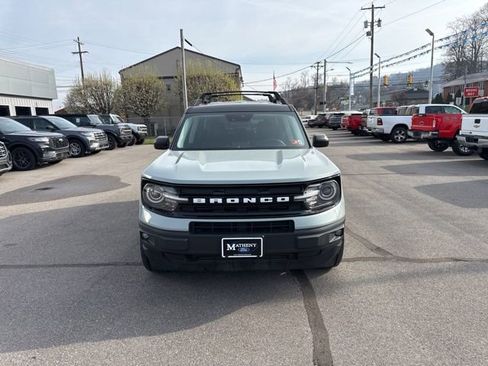 Used 2021 Ford Bronco Sport Outer Banks w/ Outer Banks Package (96D) image 2