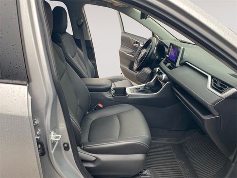 Used 2024 Toyota RAV4 XLE w/ Convenience Package image 15