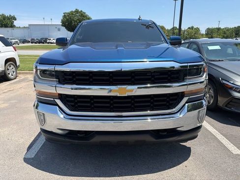 Used 2018 Chevrolet Silverado 1500 LT w/ All Star Edition AWD/4WD image 3
