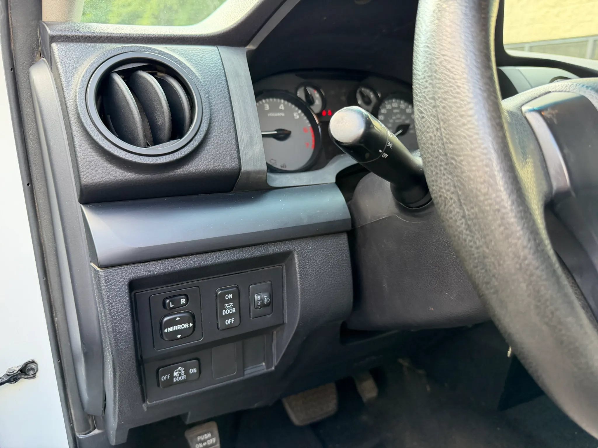 Used 2017 Toyota Tundra SR AWD/4WD image 22