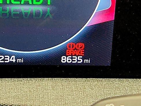 Used 2024 Kia EV6 Light AWD/4WD image 14