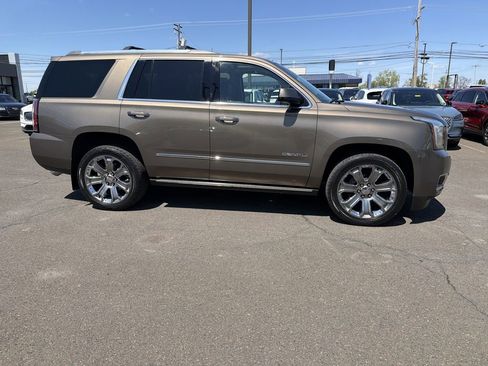 Used 2016 GMC Yukon Denali w/ Open Road Package AWD/4WD image 7