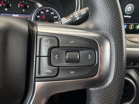 Used 2023 Chevrolet Blazer LT w/ Convenience Package FWD image 17