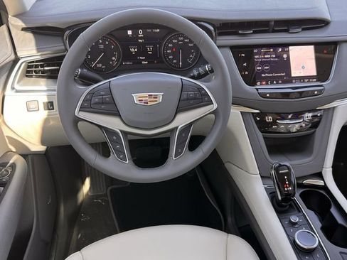 New 2026 Cadillac XT5 Premium Luxury image 10