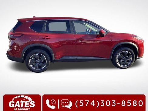 Used 2024 Nissan Rogue SV image 11