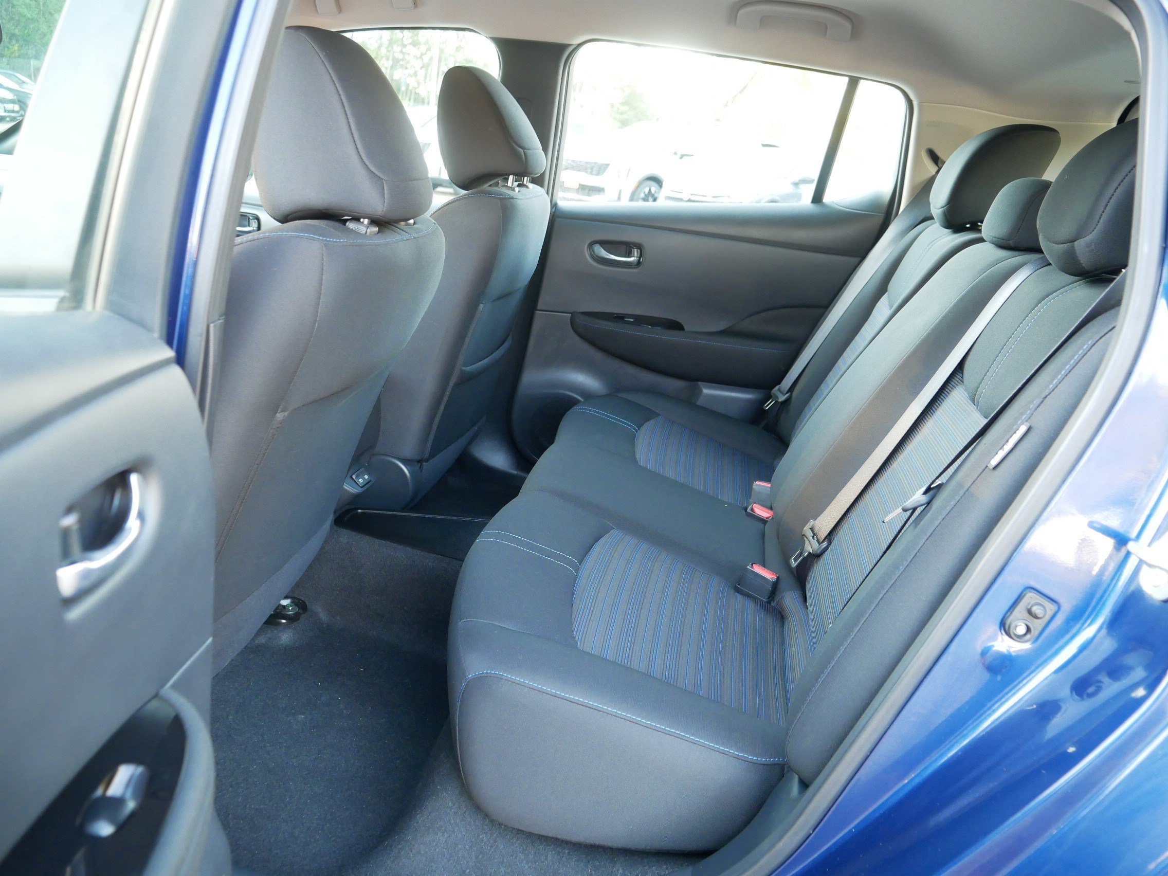 Certified 2025 Nissan Leaf SV Plus FWD image 35