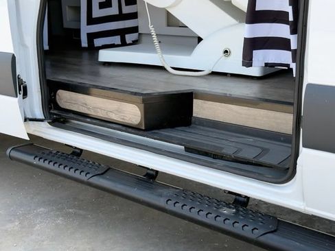 Used 2023 Mercedes-Benz Sprinter 2500 image 20