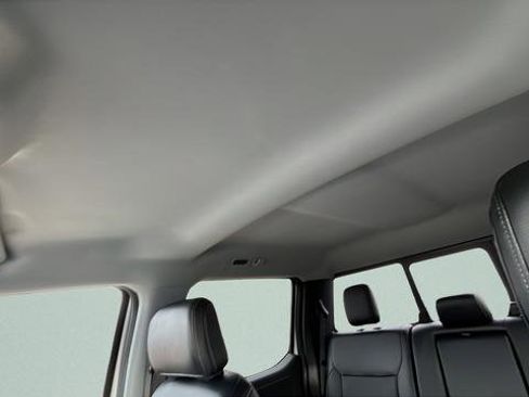 Used 2023 Ford F150 Lariat w/ Trailer Tow Package image 18