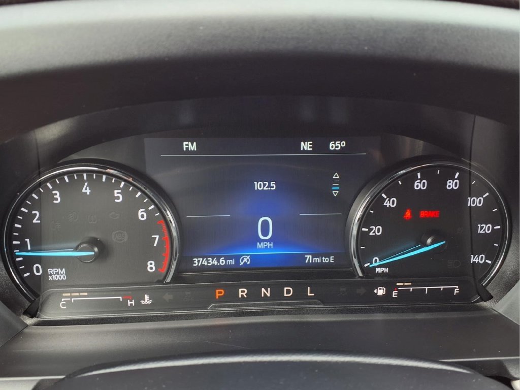Used 2024 Ford Explorer XLT AWD/4WD image 15