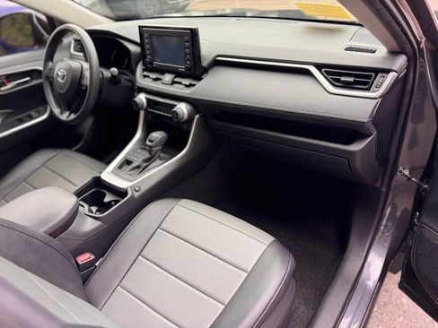 Used 2020 Toyota RAV4 XLE w/ Convenience Package AWD/4WD image 27