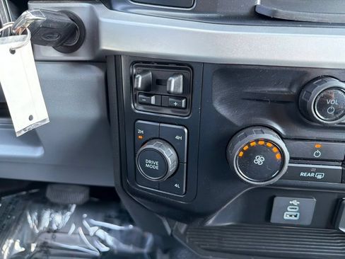 Used 2024 Ford F550 4x4 Crew Cab Super Duty image 31