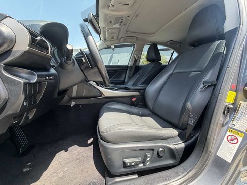 Used 2014 Lexus IS 250 w/ Navigation Package RWD image 9