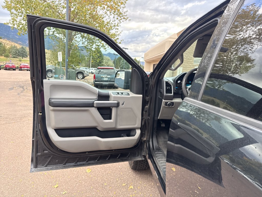 Used 2015 Ford F150 XLT w/ Trailer Tow Package AWD/4WD image 10
