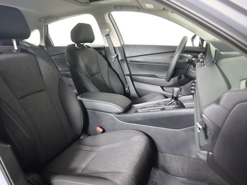 Certified 2025 Honda Accord SE image 30