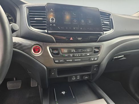 Used 2025 Honda Ridgeline RTL image 18