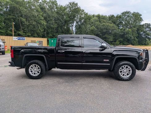 Used 2015 GMC Sierra 1500 SLT w/ All-Terrain Package AWD/4WD image 3
