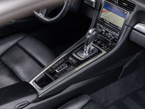Certified 2014 Porsche 911 Carrera S RWD image 39