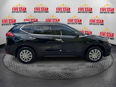 Used 2017 Nissan Rogue S w/ S Appearance Package FWD image 8