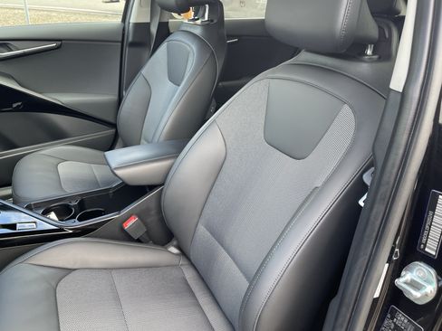 Used 2023 Kia Niro Wind w/ Wind Preserve Package FWD image 20