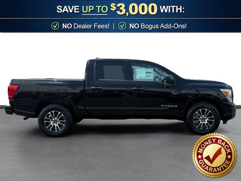 Used 2024 Nissan Titan SV AWD/4WD image 8