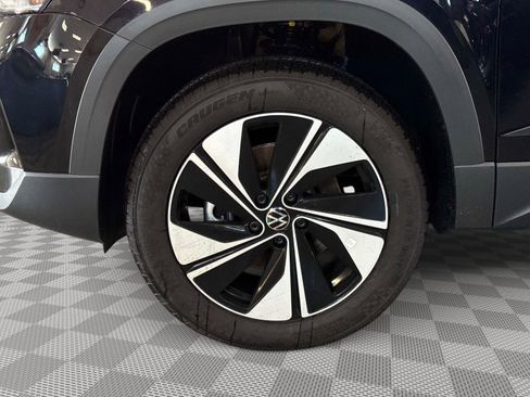 New 2026 Volkswagen Taos SE AWD/4WD image 9