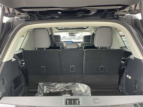 Used 2025 Ford Expedition Active image 9