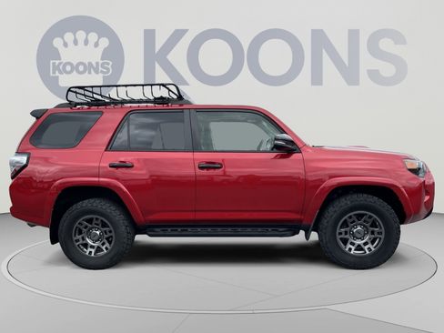 Used 2020 Toyota 4Runner Venture w/ Moonroof Package AWD/4WD image 8