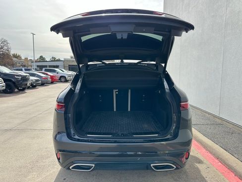 Used 2024 Jaguar F-PACE R-Dynamic S image 23