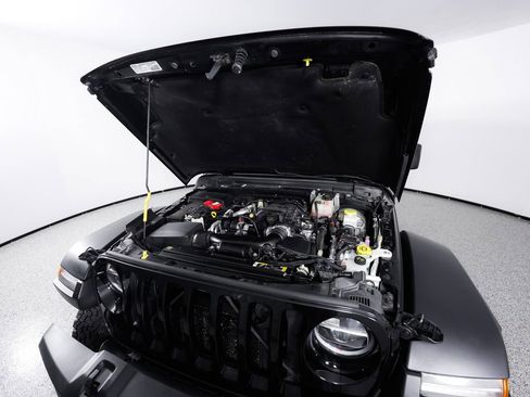 Used 2022 Jeep Wrangler Unlimited Sport AWD/4WD image 14