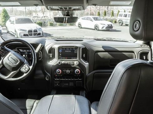 Used 2023 GMC Sierra 3500 Denali w/ Denali Ultimate Package image 9