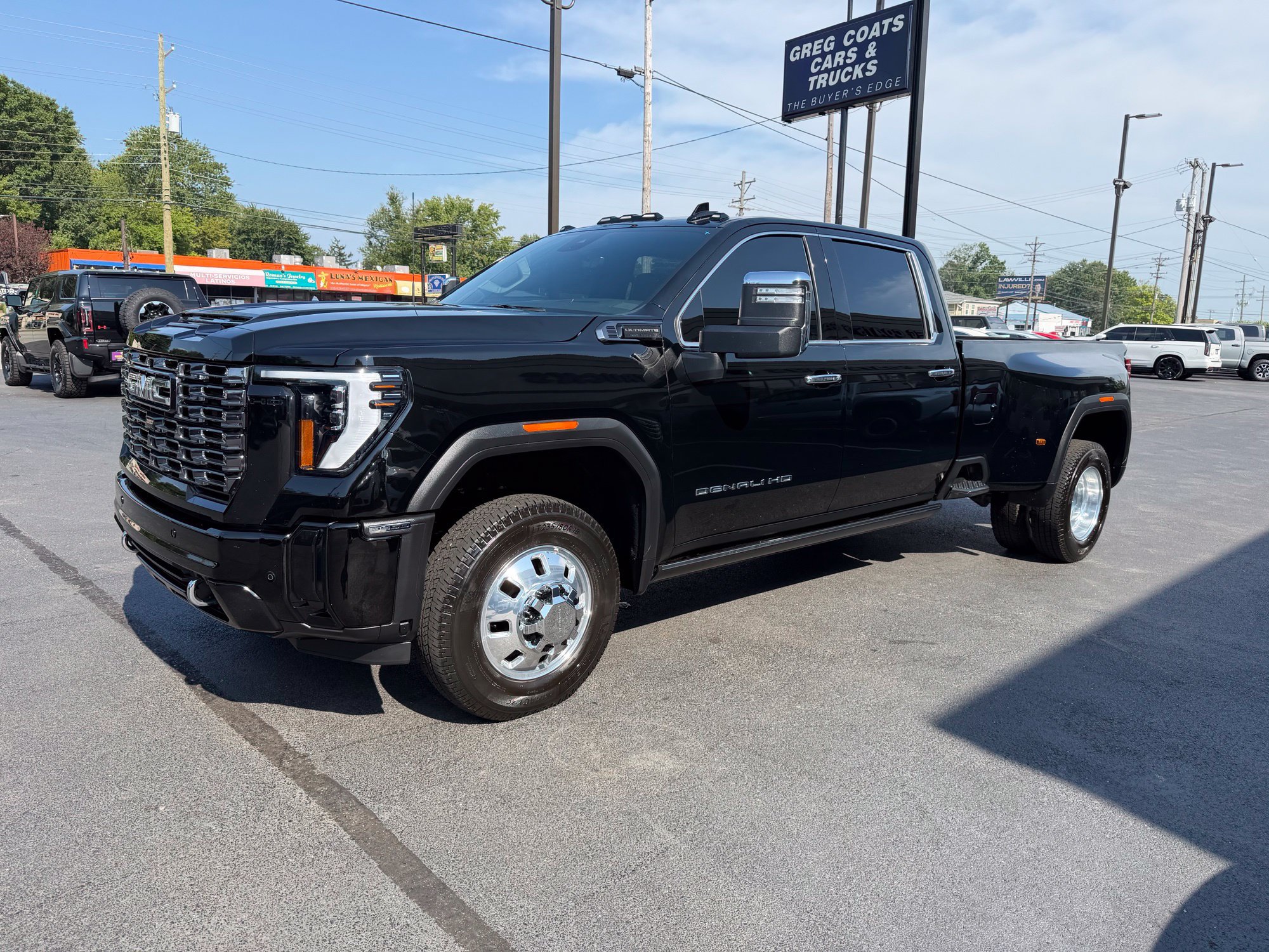 Used 2025 GMC Sierra 3500 Denali Ultimate AWD/4WD image 3