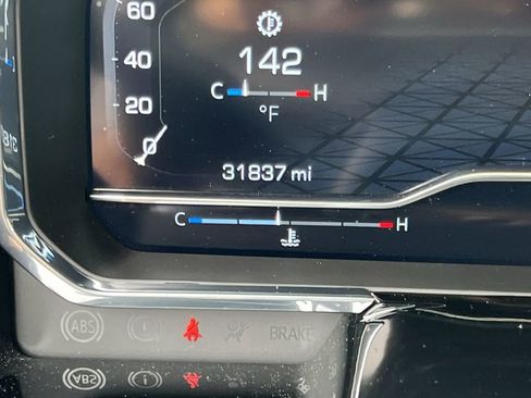 Used 2025 GMC Sierra 1500 SLT image 16