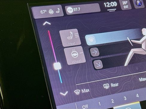 Certified 2024 Jeep Grand Cherokee Altitude image 31