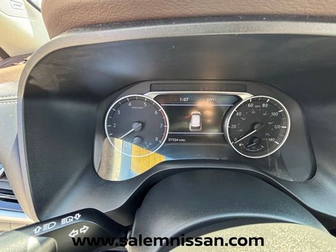 Certified 2023 Nissan Rogue SL w/ SL Premium Package AWD/4WD image 7