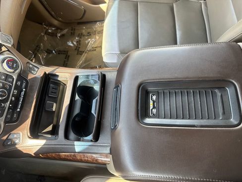 Used 2016 Chevrolet Suburban LTZ AWD/4WD image 25