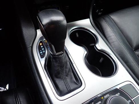 Used 2018 Jeep Grand Cherokee Limited AWD/4WD image 20